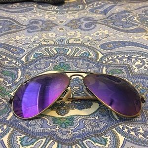 Purple mirrored Ray Ban aviators